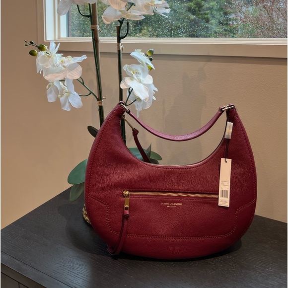 Marc Jacobs Handbags - NWT Marc Jacobs handbag.